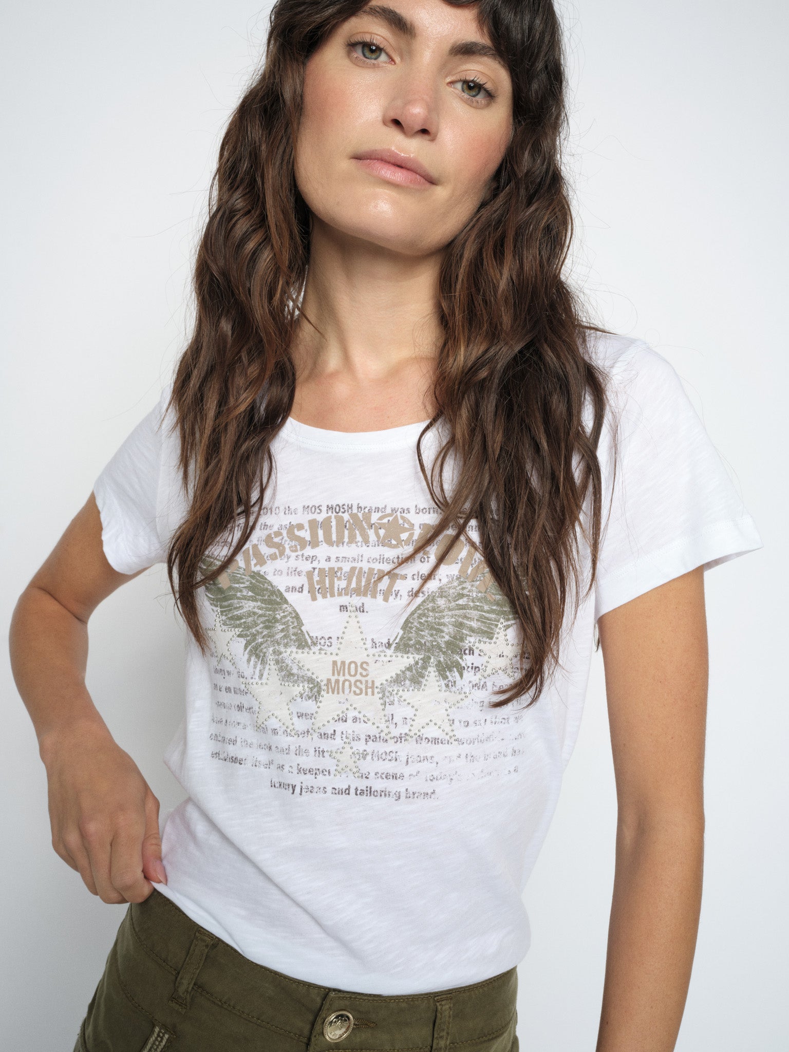 Modelshot / White / Detail